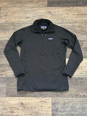 Patagonia Sweater Womens Sz Medium Black R1 Pullover Polartec Long Sleeve Waffle